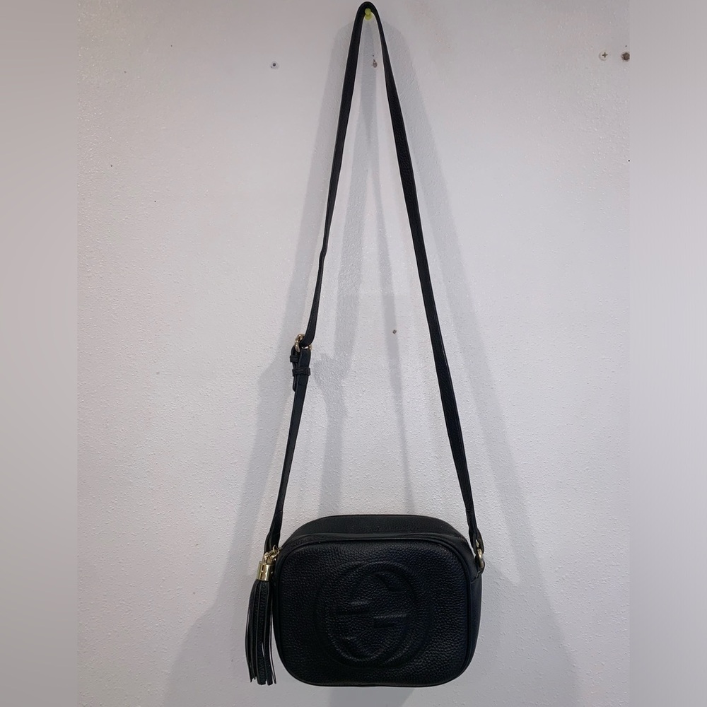 Gucci Black Pebbled Leather Crossbody Camera Bag with Tassel - Picture 2 of 16
